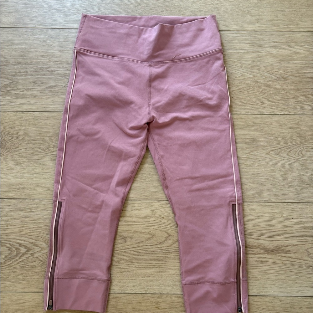 Fabletics Women’s Soft Pink Leggings with Zipper Accents